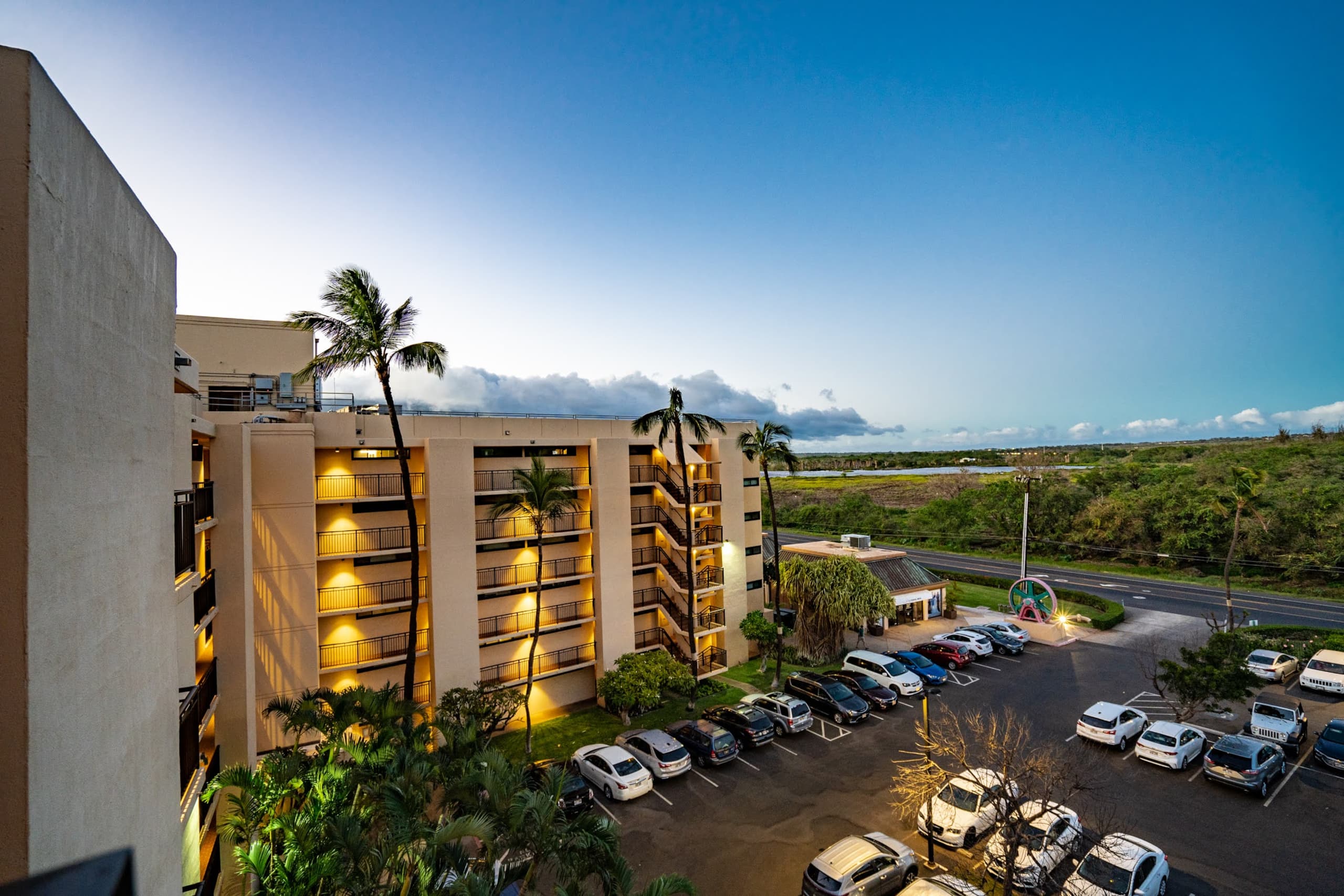 Condo in Kihei · ★4.94 · 1 bedroom · 2 beds · 1 bath - Image 35