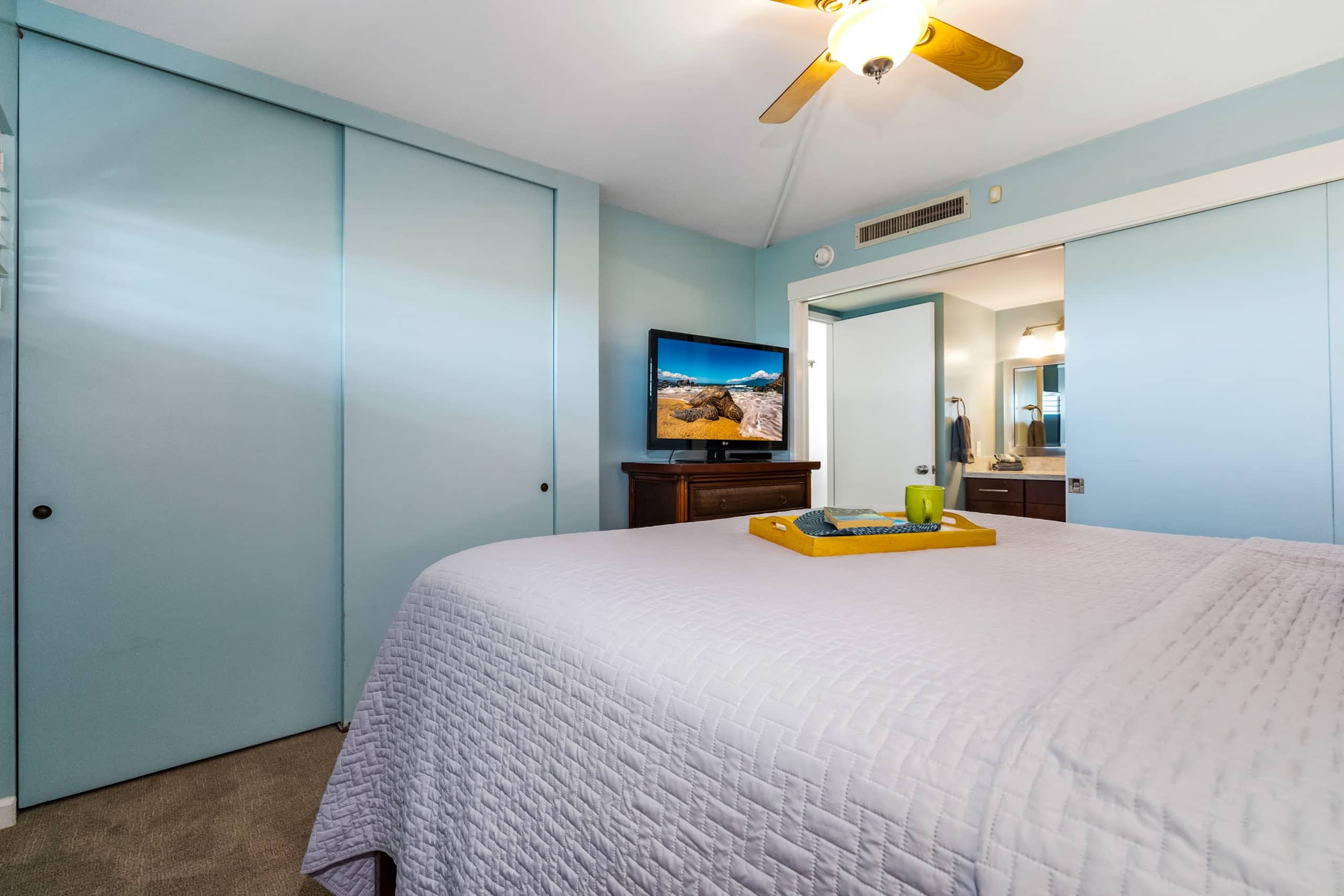 Condo in Kihei · ★4.94 · 1 bedroom · 2 beds · 1 bath - Image 17