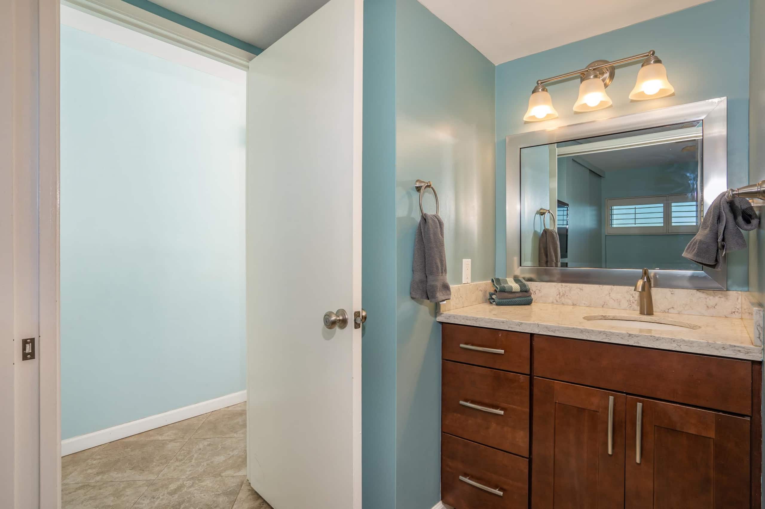 Condo in Kihei · ★4.94 · 1 bedroom · 2 beds · 1 bath - Image 18
