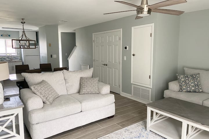 Portside Beach Resort. - Panama City Beach, FL