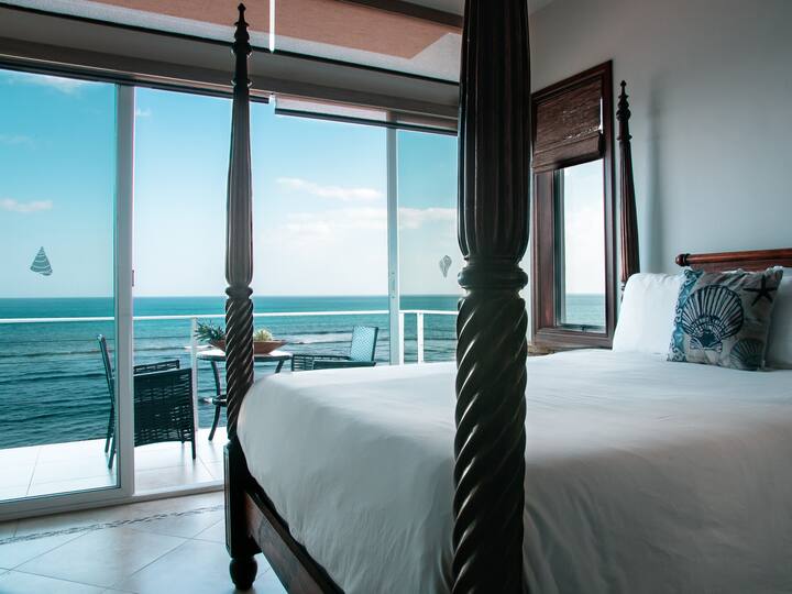 Tropical Beachfront Suite With Magnificent View — 1 bedroom vacation rental in San Carlos