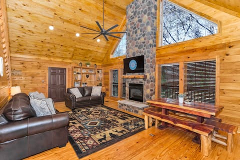 Honey Bear Lane | Log Cabin | Guntersville, AL
