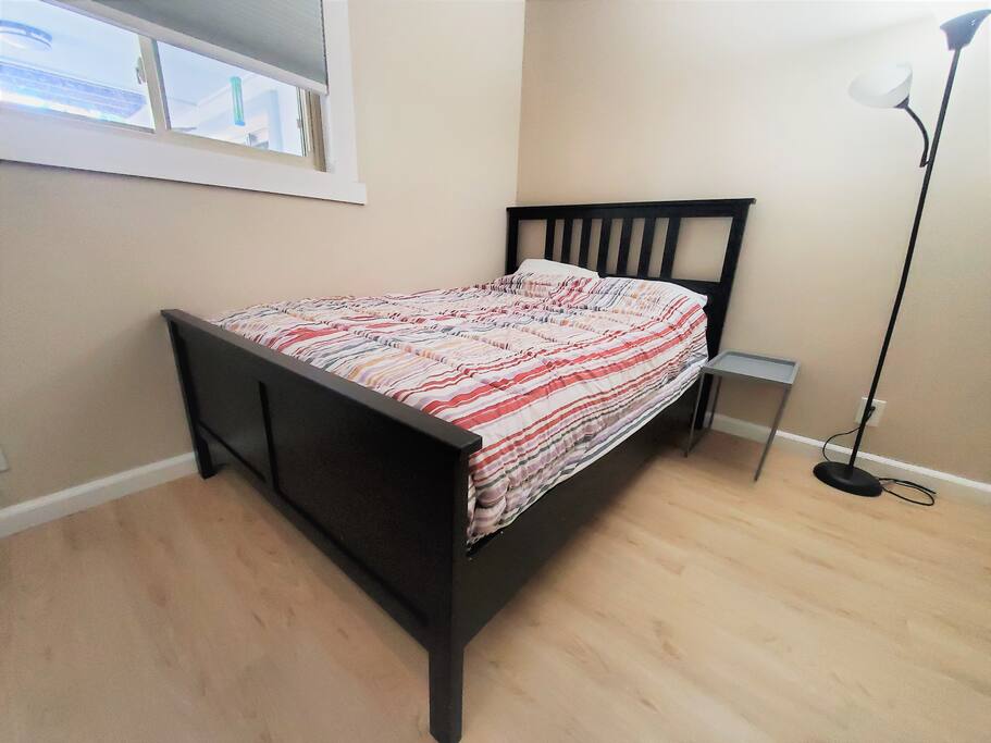 Private Entrance Comfortable Bedroom 880/Dumbarton