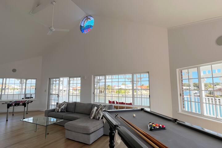 Luxury Canal home in Halls Head with private jetty gallery image 5