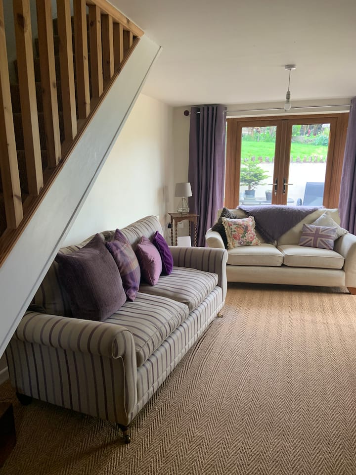 Self Contained 1 Bedroom, Lounge & Bathroom - Cheddar