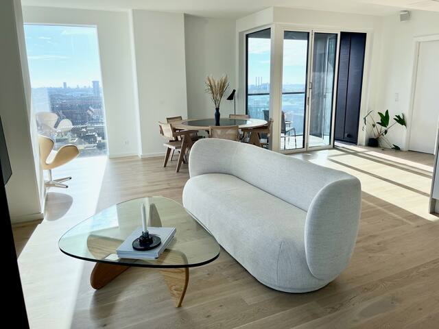 New luxury apartment with stunning views gallery image 2