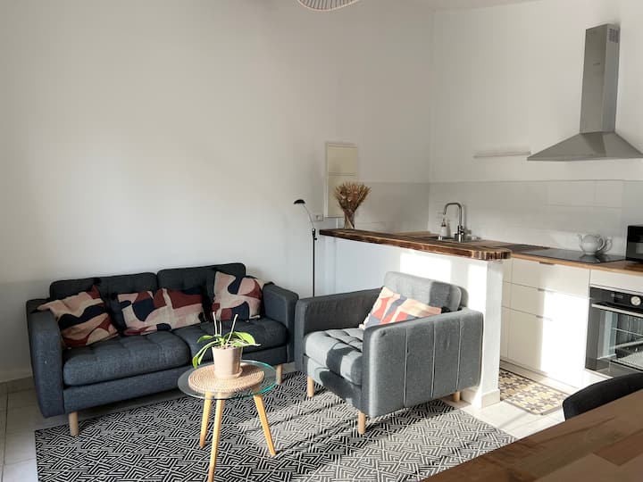Espelette Près De La Côte Au Coeur Du Pays Basque - Ainhoa