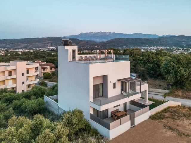 Soleado Villa Chania (rooftop heated pool) gallery image 4