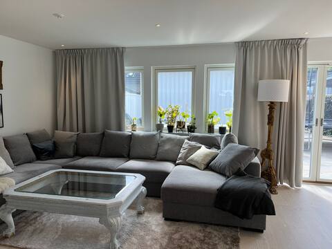 Top performing Airbnb: Townhouse with proximity to Gothenburg in Nordost