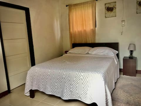 Nabitunich Resort - Cozy cottage on farm w views