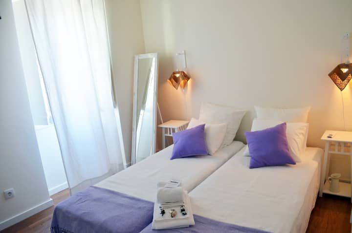 Amoras - Quarto Twin C/ Wc Privado Exterior - Faro