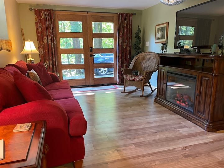Mountain Nest - Hendersonville, NC