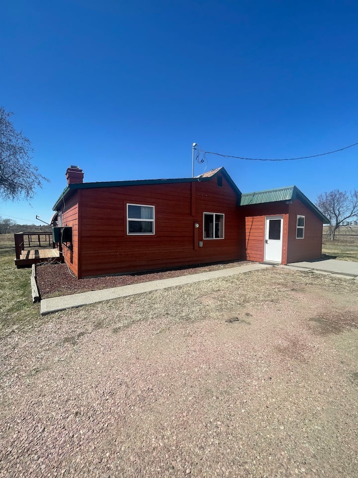 Private cozy 1 bedroom cottage retreat by creek Cottages for Rent in