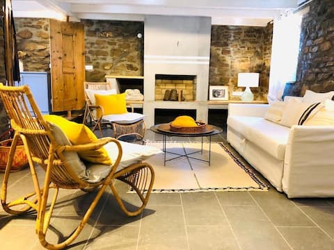 Casa Terra -3 bedroom charming stone house