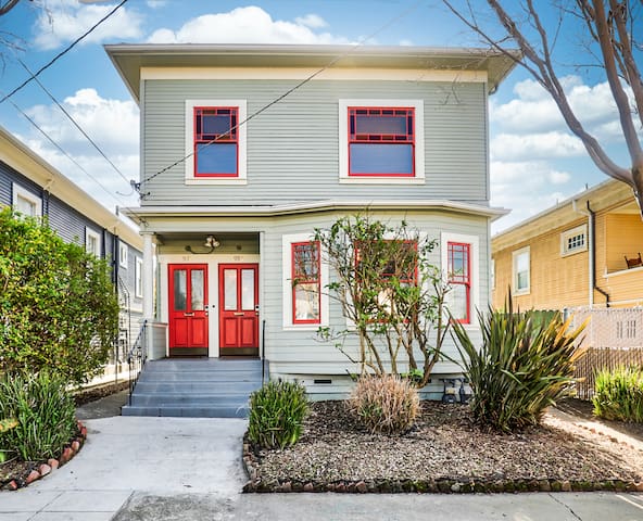 Top floor duplex with patio-garden