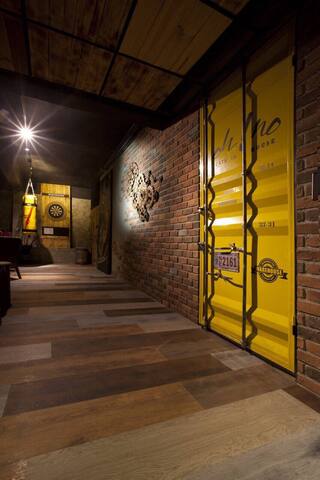 西門町(12-22)空間出租/攝影/廣告/婚紗/外拍/型錄/活動 gallery image 3