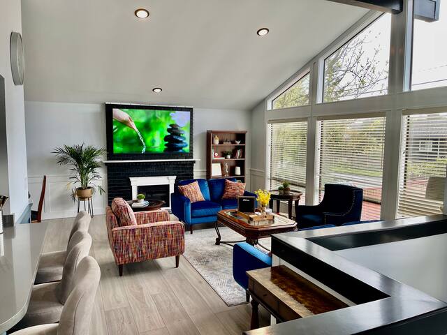 Beautiful relaxing home 4BR/3BA-AC-near Light Rail gallery image 3