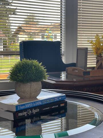 Beautiful relaxing home 4BR/3BA-AC-near Light Rail gallery image 4