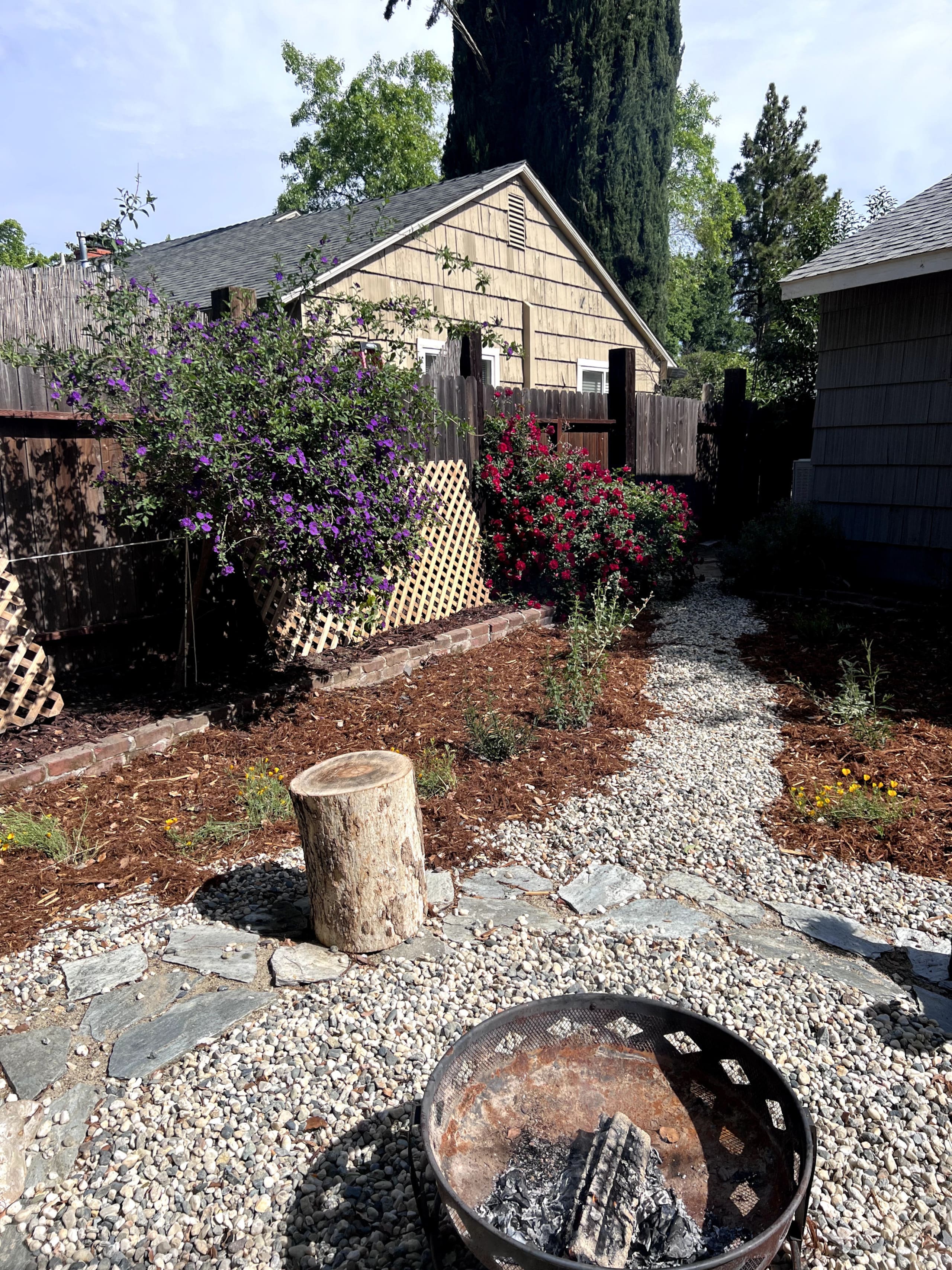Cozy Family Home with Yard, Coffee & Books - Photo 19