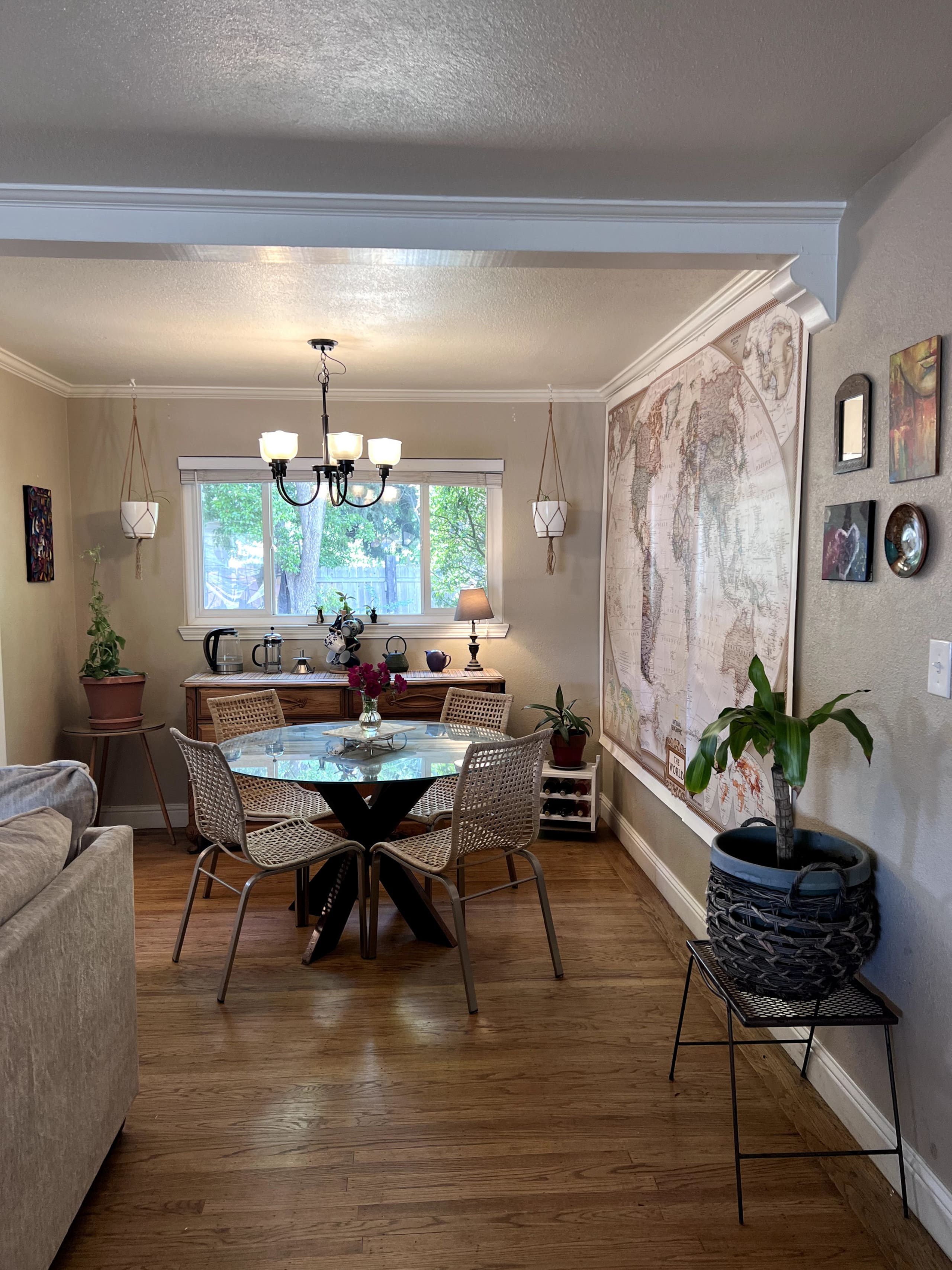 Cozy Family Home with Yard, Coffee & Books - Photo 10