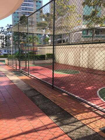 Em frente ao Rock in Rio! Reservas de última hora. gallery image 3