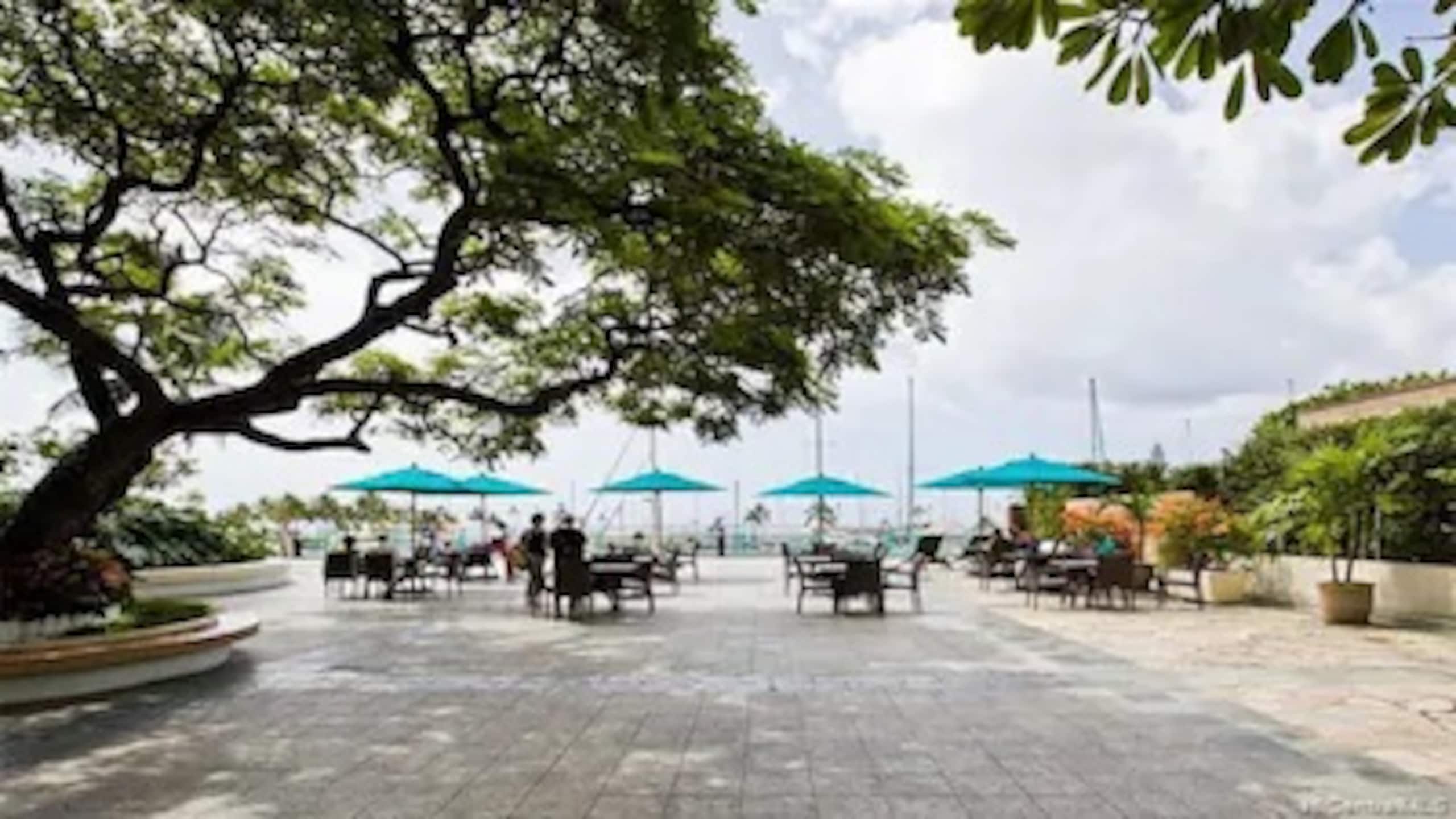 Condo in Honolulu · ★4.7 · 1 bedroom · 3 beds · 1 private bath - Image 16