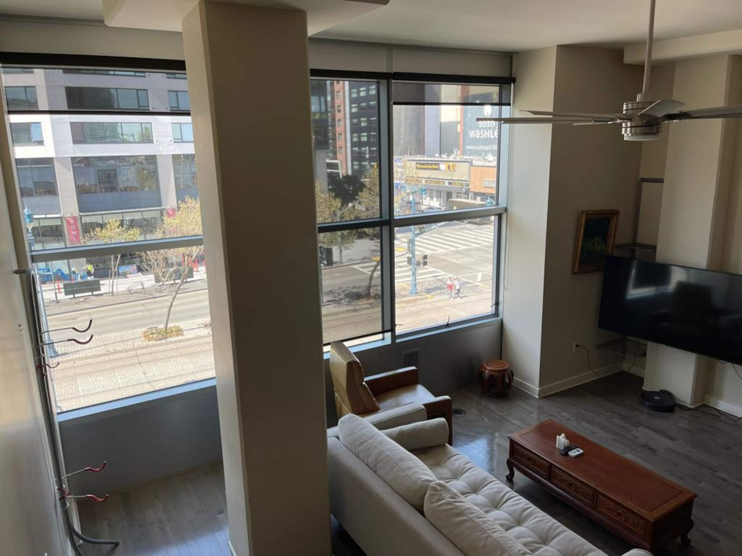 Condo in San Francisco · ★5.0 · 2 bedrooms · 3 beds · 2.5 baths - Image 2