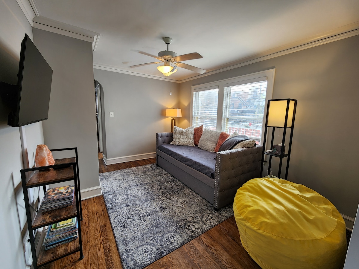 2nd floor Living Room, with day bed and pull-out bed.