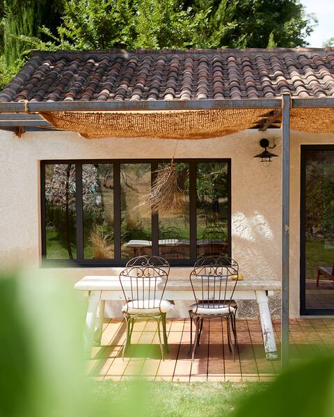 A little slice of heaven with private garden & pool