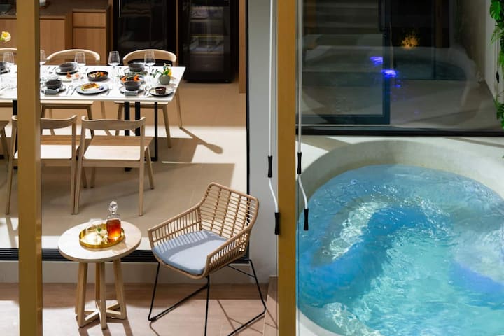 Shan : Private Plunge Pool Villa 4 BR , Free WIFI