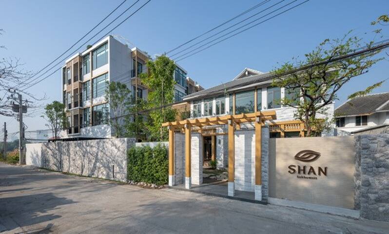 Shan : Private Plunge Pool Villa 4 BR , Free WIFI gallery image 3