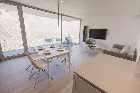Stylish design Moselle suite with balcony & SPA *****
