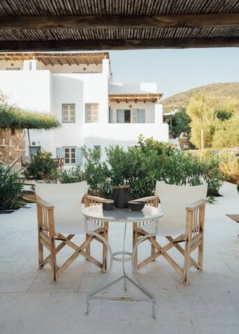 Seafront house with stunning view in Antiparos gallery image 3