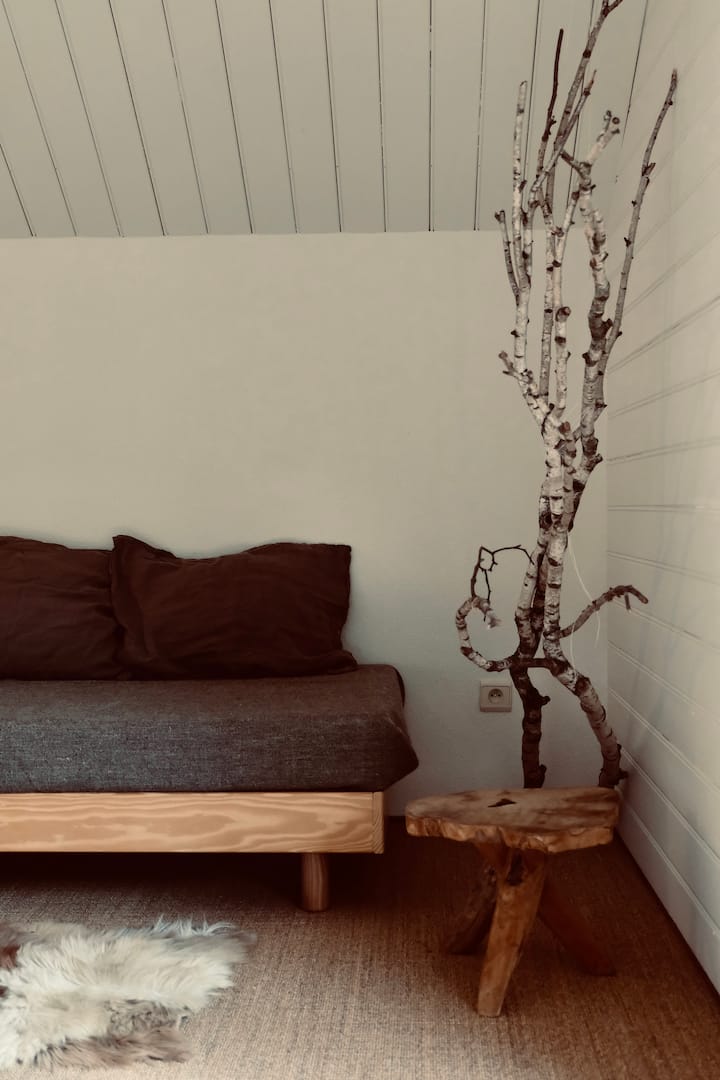 L'Alaska dispose également d'une banquette-lit, un endroit très agréable pour lire avec la belle vue