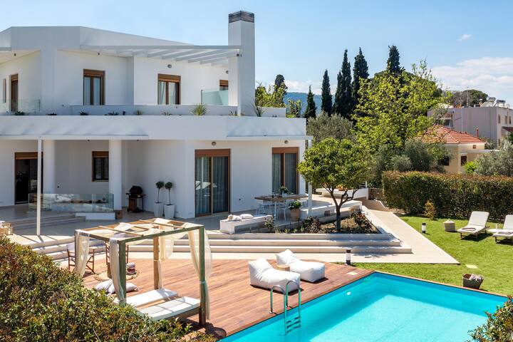 Love White Villa gallery image 2