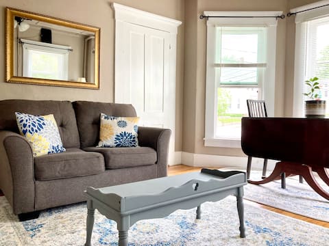 Cute&Cozy 2brm Downtown private apt