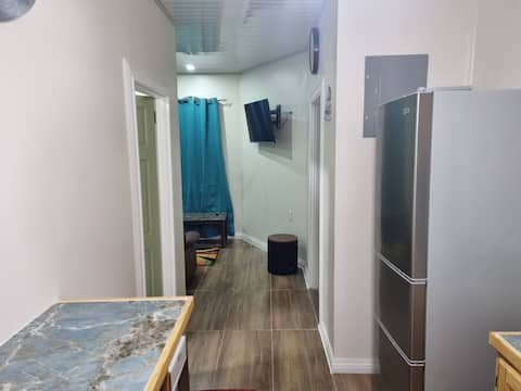 Paney's hidden gem 2BR- 2 mins walk to Sheriff ST