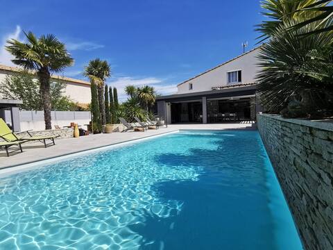 Exceptional architect villa with pool