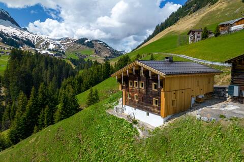 Jup. A luxury boutique chalet