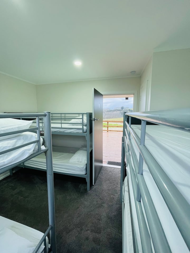 Room 2, Bunk room.
x3 sets single bunk beds (6 beds)