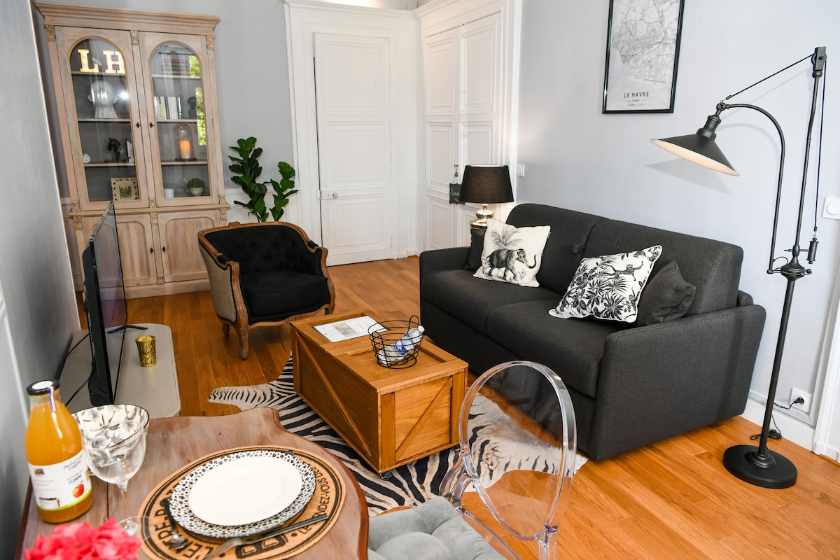 Top Airbnb: Alphonse's House - SUPER CITY CENTER in Le Havre
