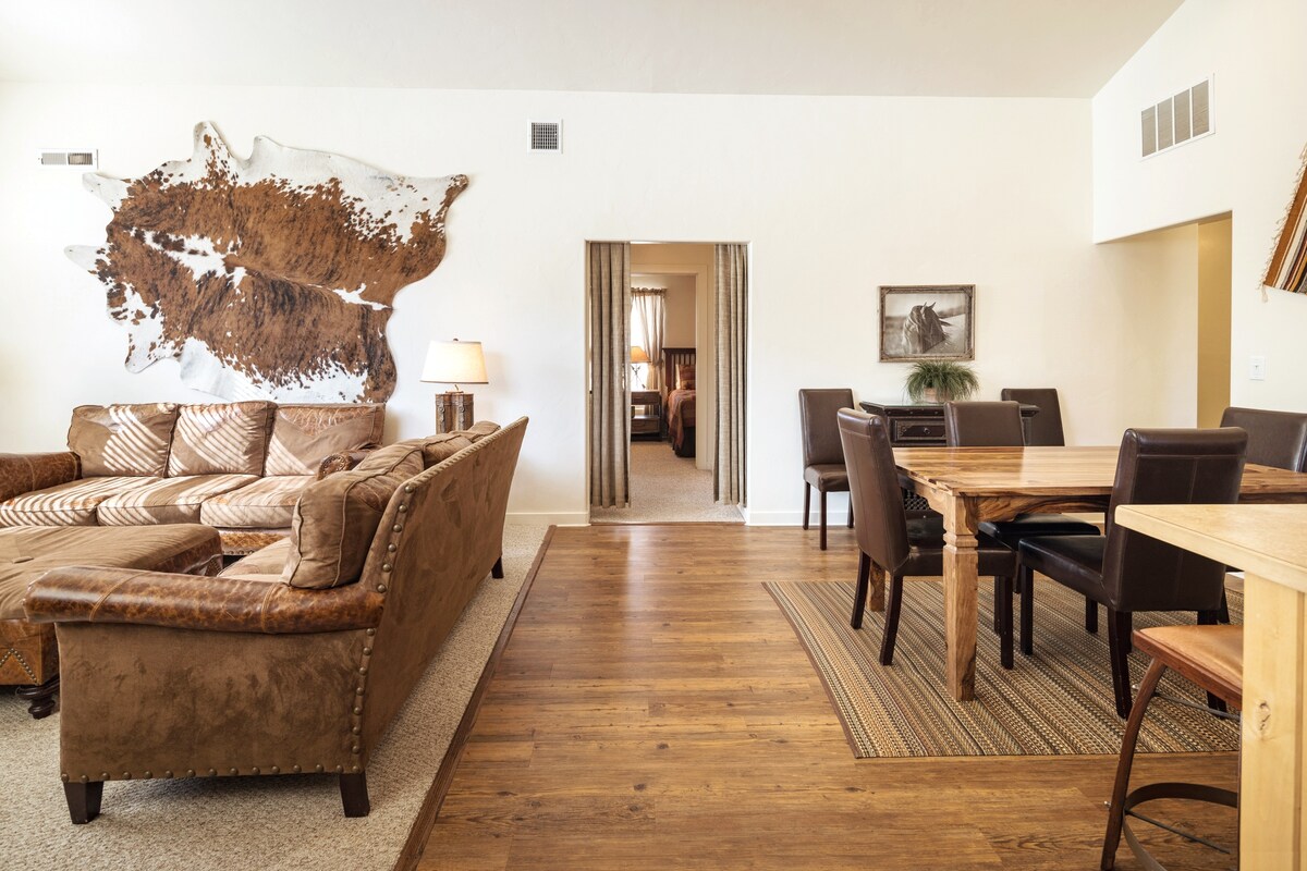 Top performing Airbnb: Moab Rustler Home 3 Bed/Bath, Kitchen, Pool/HotTub in Moab