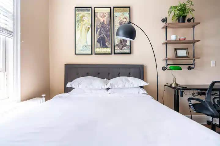 2 Bedrooms And 1  Bath Victorian For 4+ Adults - New York City