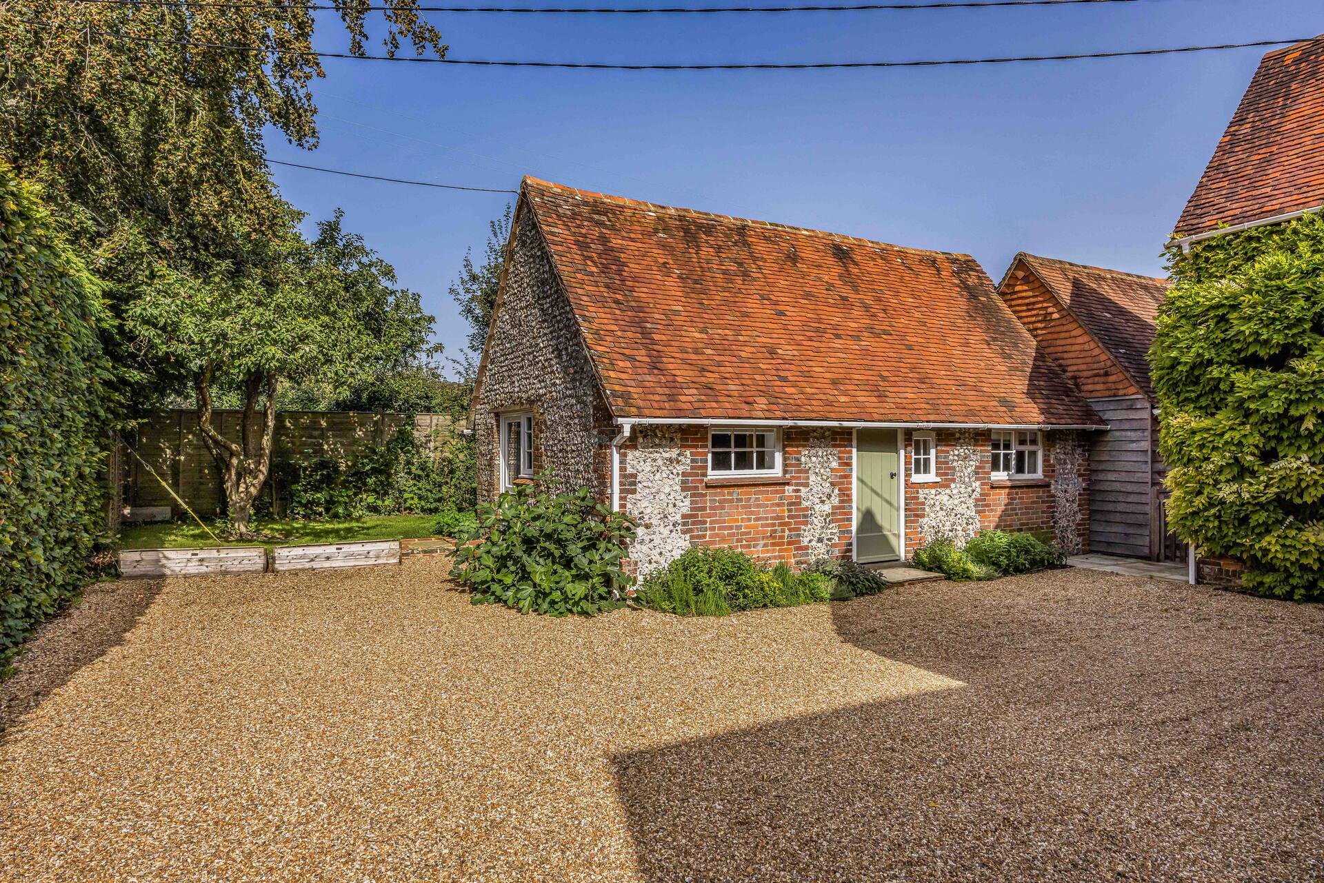 Charming Country Cottage With Spectacular Views - Pass the Keys — photo 5