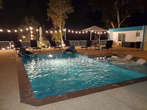 Villas Yukiyu- 2 House Rentals in one with pool