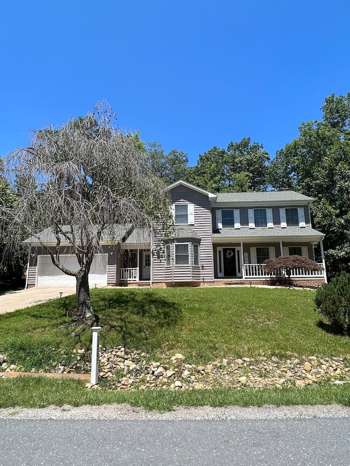 Family Mountain Home in Massanutten Ski Resort Houses for Rent in