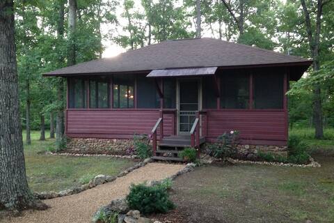 Quaint Little Porch Cottage