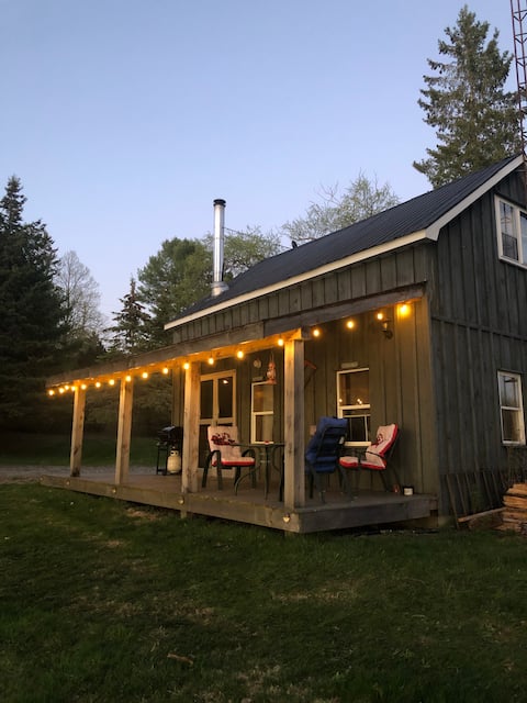 Denbigh Lakeside Cottage