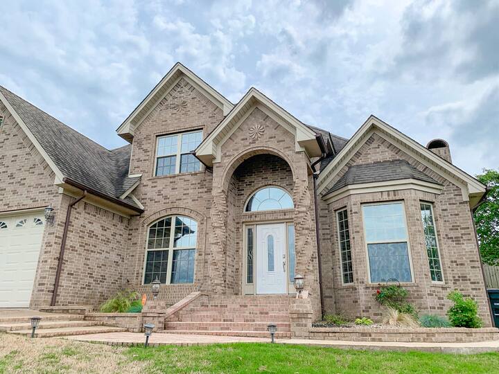 Espacioso 5 BR cerca de Little Rock w/acceso al lago - Airbnb