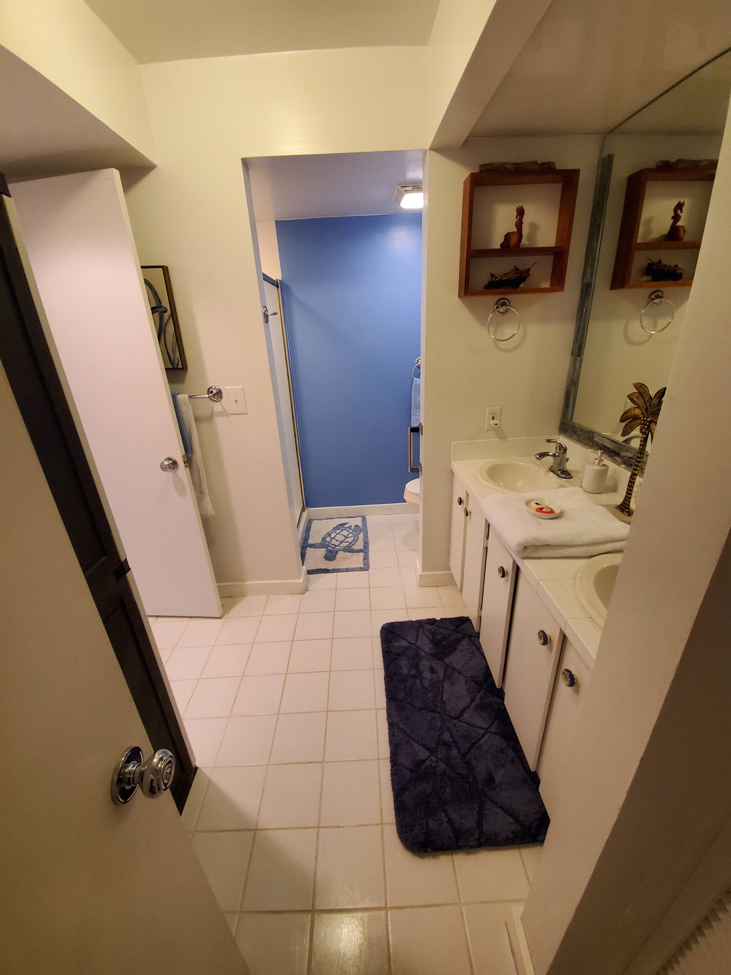 Condo in Kailua-Kona · ★4.89 · 1 bedroom · 2 beds · 1 bath - Image 15
